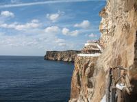 Von Cala Blanca über Maó-Mahón, Binibeca nach Cova d'en Xoroi