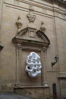 Moderne Kunst an der Kathedrale von San Sebastián