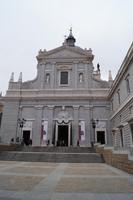 Seitenportal der Almudena-Kathedrale 