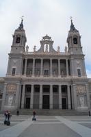 Hauptportal der Almudena-Kathedrale 