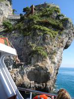 Von Laredo aus kann man mit dem Boot dicht an die Felsformationen heranfahren