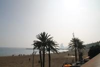 Spaziergang am Strand von Barcelona