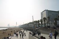 Spaziergang am Strand von Barcelona