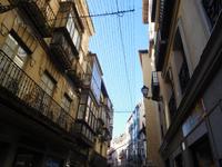 Gassen von Toledo mit Weihnachtsverzierung