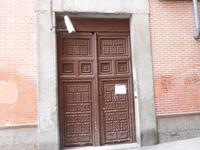 Hinter dieser Klosterpforte kann man köstliche Plätzchen bestellen