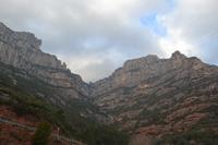 Blick hinauf zum Kloster Montserrat
