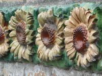 Sonnenblumen an der Villa Capricho in Comillas