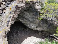 Spanien, El Hierro, Lavahöhle im Süden