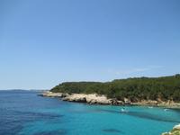 Wanderung von Es Migjorn Gran an den Strand von Cala Galdana