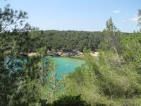 Wanderung von Es Migjorn Gran an den Strand von Cala Galdana