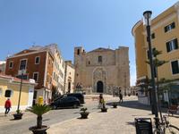 Stadtrundgang, Mittagspause und Freizeit in Mahón