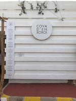 Höhle und Diskothek 