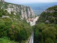 Kloster und Wanderund in Montserrat Berglandschaft (16)