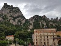 Kloster und Wanderund in Montserrat Berglandschaft (20)