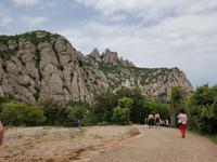 Kloster und Wanderund in Montserrat Berglandschaft (1)