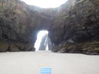 Kathedralenstrand in Ribadeo bei Ebbe (1)