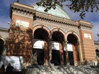 Eingang des Pavillions