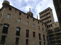 alter Palast hinter der Basilika