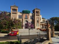 Spaziergang durch den Maria Luisa Park zum Plaza España in Sevilla