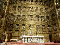  Kathedrale Santa Maria de la Sede mit ihrem bekannten Glockenturm Giralda in Sevilla (3)