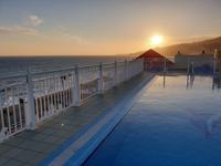 Abschied von der Reise auf der Terrasse von Hotel in Nerja (4)