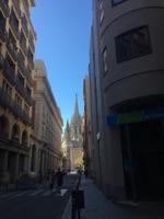 Kathdrale in Barcelona am Ende der Straße