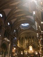 Decke der Kirche in Montserrat