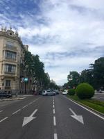 breit angelegte Straßen der Hauptstadt