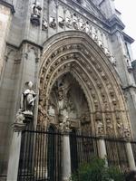 Außenfassade der Kathedrale in Toledo