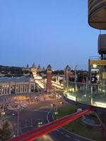 Atemberaubender Blick auf das abendliche Barcelona  
