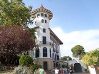 Caves Codorniu, Architekt Josep Puig i Cadafalch