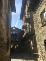 Steinhäuser in Rupit