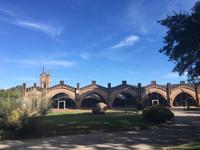 Die Sektkellerei Codorniu von außen