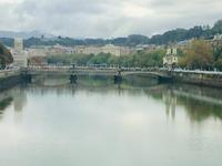 San Sebastián - am Ufer des Flusses Urumea