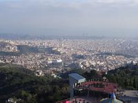 Hoch über den Dächern von Barcelona