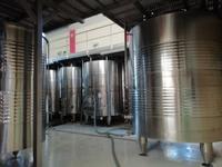 Die großen Weintanks