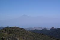 Der Teide auf Teneriffa ist zu erkennen