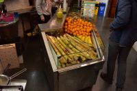 Santa Cruz de La Palma - Historische Markthalle - Verkauf von Zuckerrohr Produkten