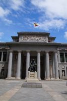 Velázquez thront vor dem Prado