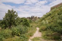 Im Hintergrund das Castillo de San Servando auf der Südseite des Tajo