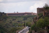 Toledos Parador, von der Puente de Alcántara aus gesehen 