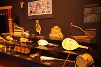 Nachbauten von in den Cantigas de Santa María  (13. Jhdt.) abgebildeten Instrumenten