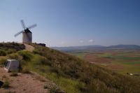 Blick auf die Ebene, der Hang voller Espartogras 