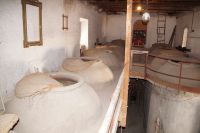 In diesen Keramiktanks (tinajas) reifte früher der Wein