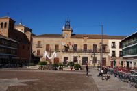 Rathaus von Almagro. Zwei Tage zuvor war die Fiesta de las Cruces (