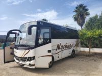 Einer unser Reisebusse vor Ort