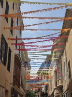 Straßendekoration in Mahon