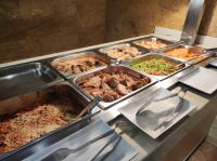 Auswahl an Warmenspeisen