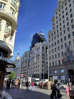 Die Gran Vía 30, 1920 ein Theater mit moderner Glasfassade