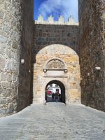 Joch (Yugo > Ysabel) und Pfeile (Flechas > Fernando), das Wappen der Katholischen Könige